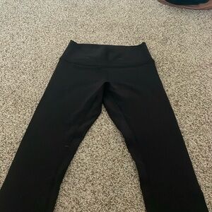 black mid-leg leggings